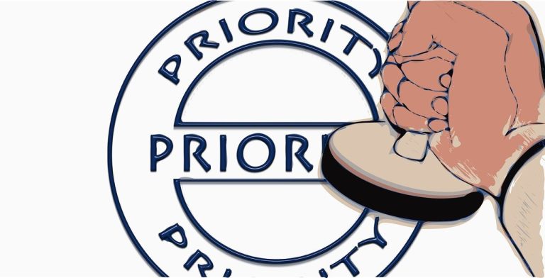 Dijafragmalna hernija kod pasa: simptomi, uzroci i liječenje